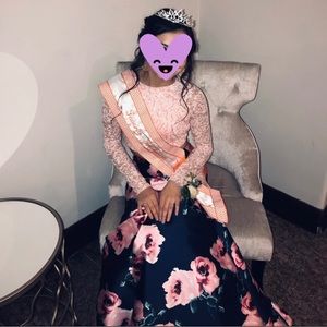 COPY - Pretty two piece floral dress!